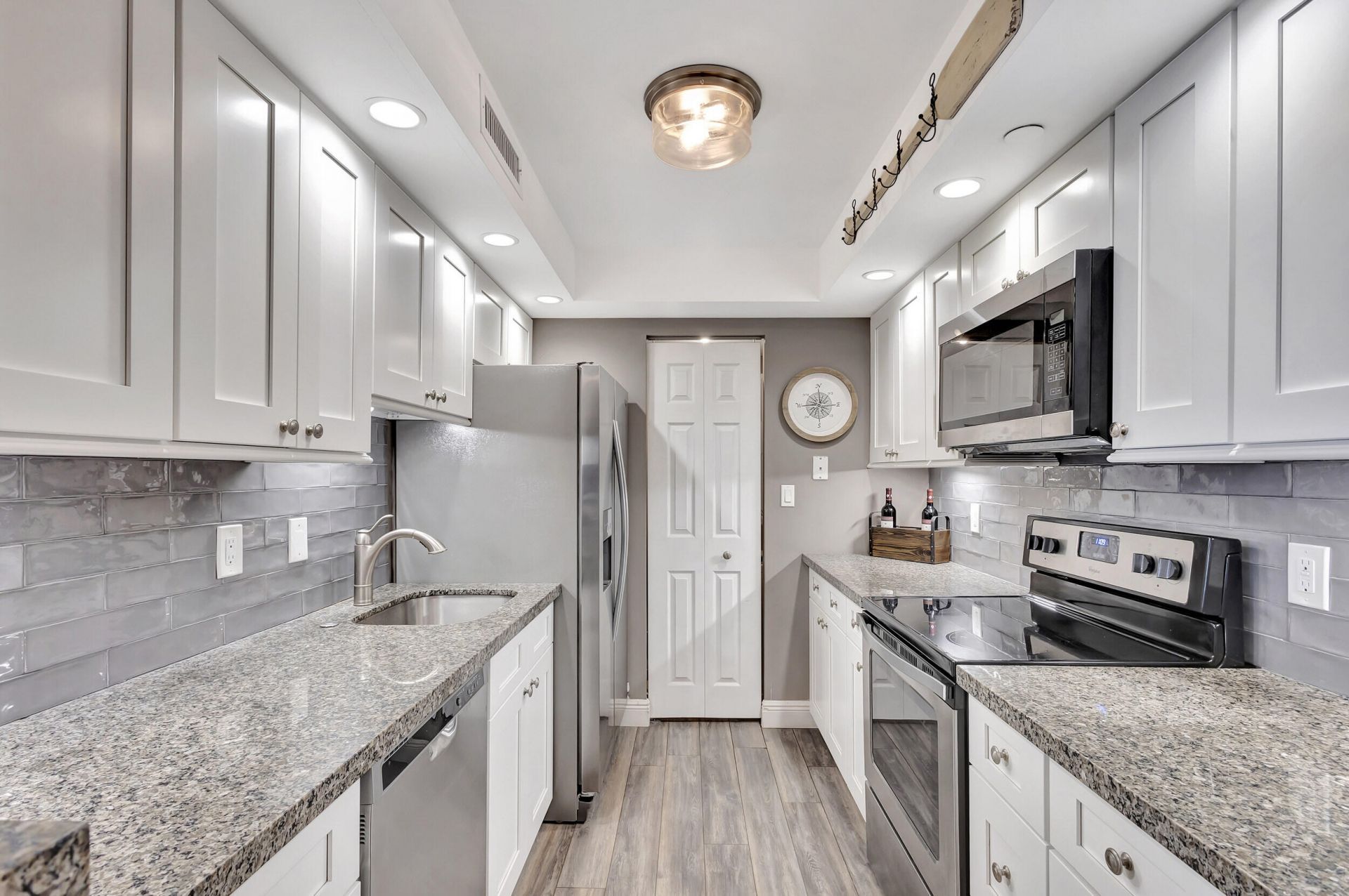 3000 N Ocean Drive, Unit Unit17-B, Singer Island, FL 33404 Photo