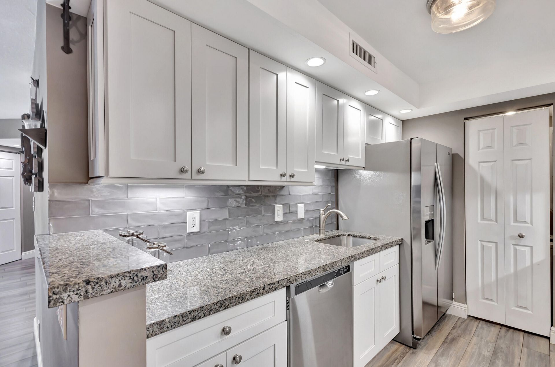 3000 N Ocean Drive, Unit Unit17-B, Singer Island, FL 33404 Photo