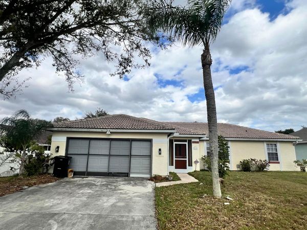 5110 NW Erskin Terrace, Port St. Lucie, FL 34983