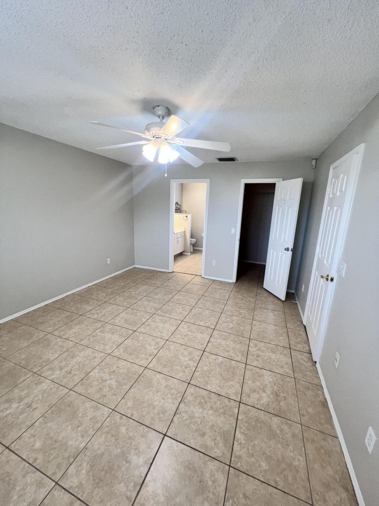 5110 NW Erskin Terrace, Port Saint Lucie, FL 34983 Photo