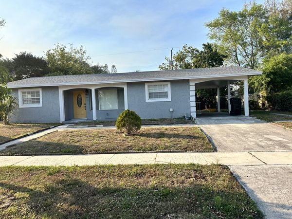 207 Huron Place, West Palm Beach, FL 33409