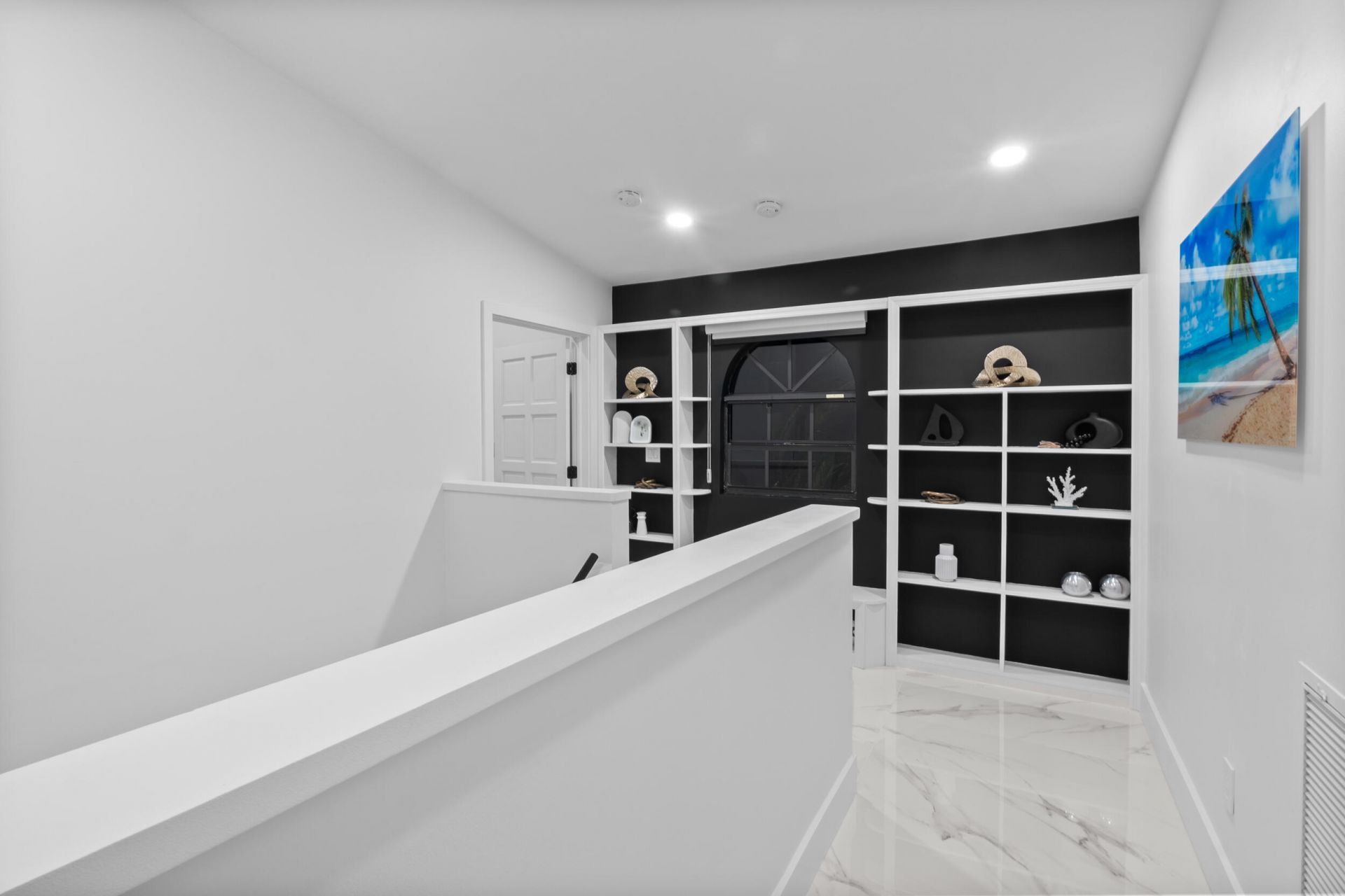 516 Royal Plaza Drive, Fort Lauderdale, FL 33301 Photo