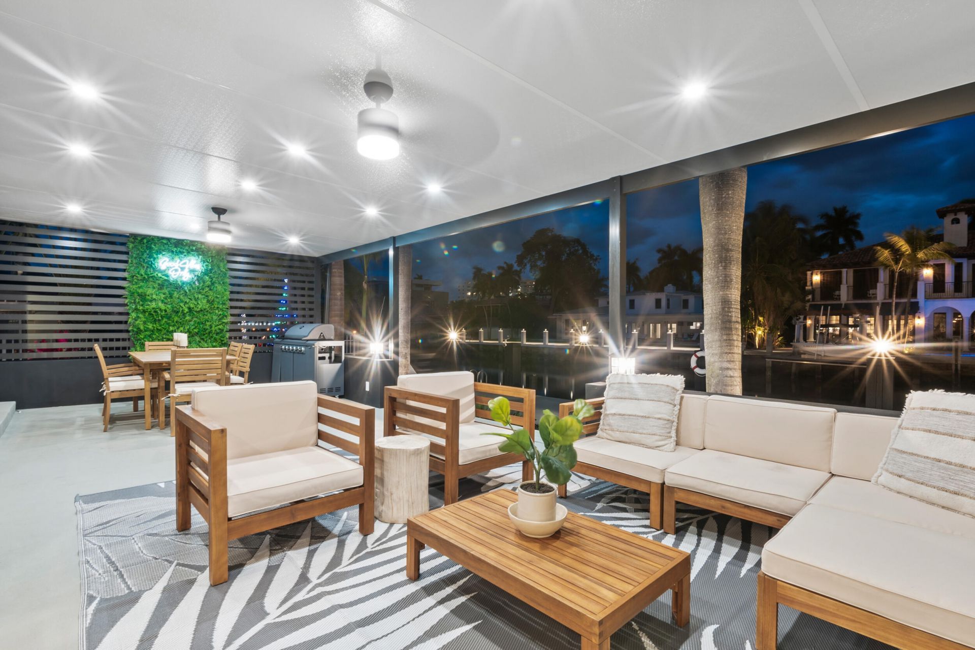 516 Royal Plaza Drive, Fort Lauderdale, FL 33301 Photo