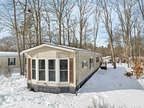 12 Cornwall Avenue, Exeter, NH 03833