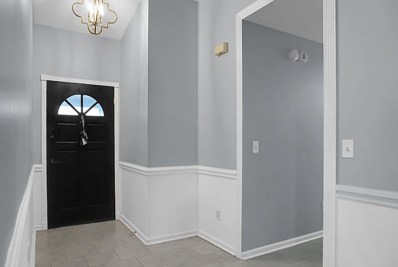 235 Knightsbridge Drive Photo 32