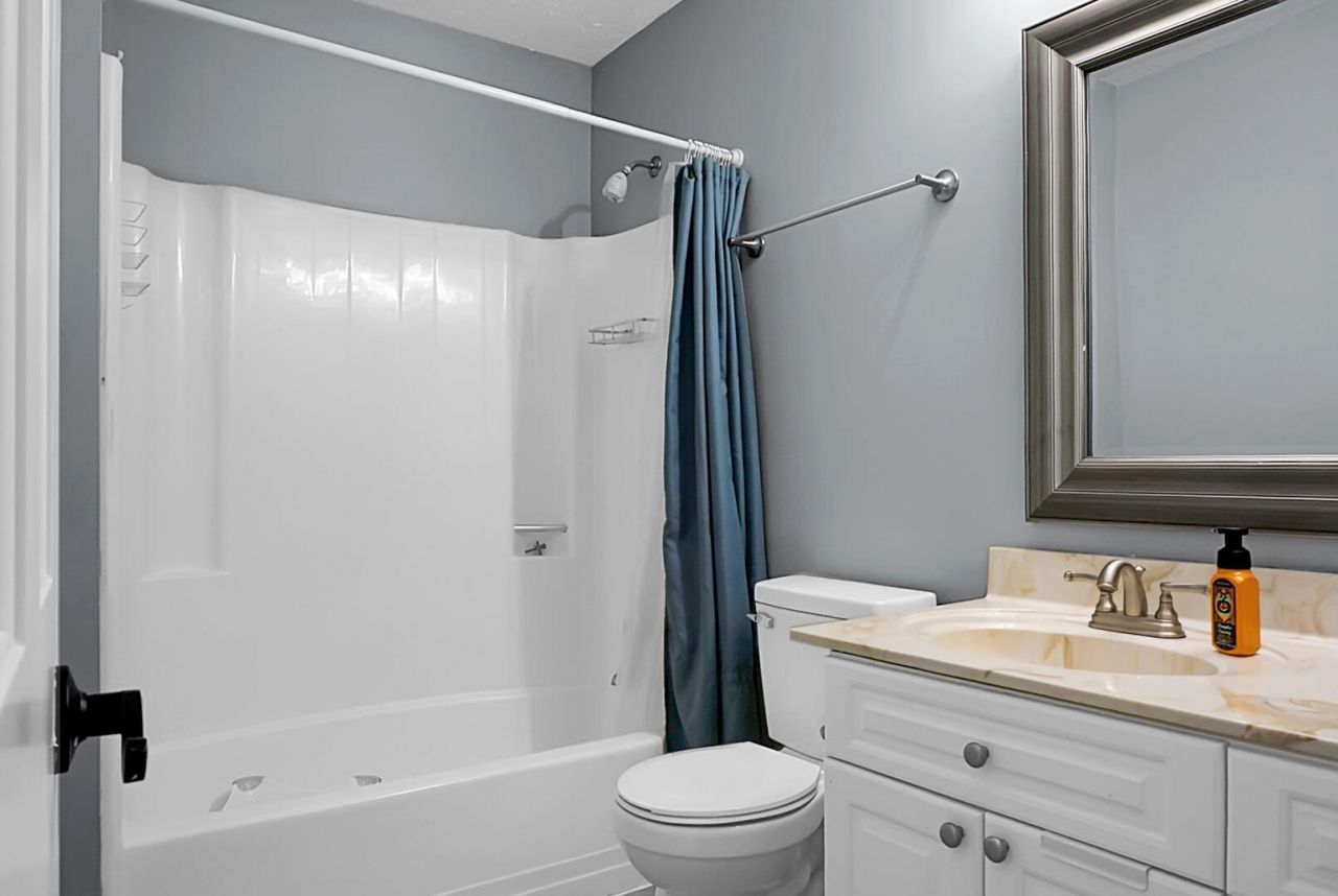 235 Knightsbridge Drive Photo 40