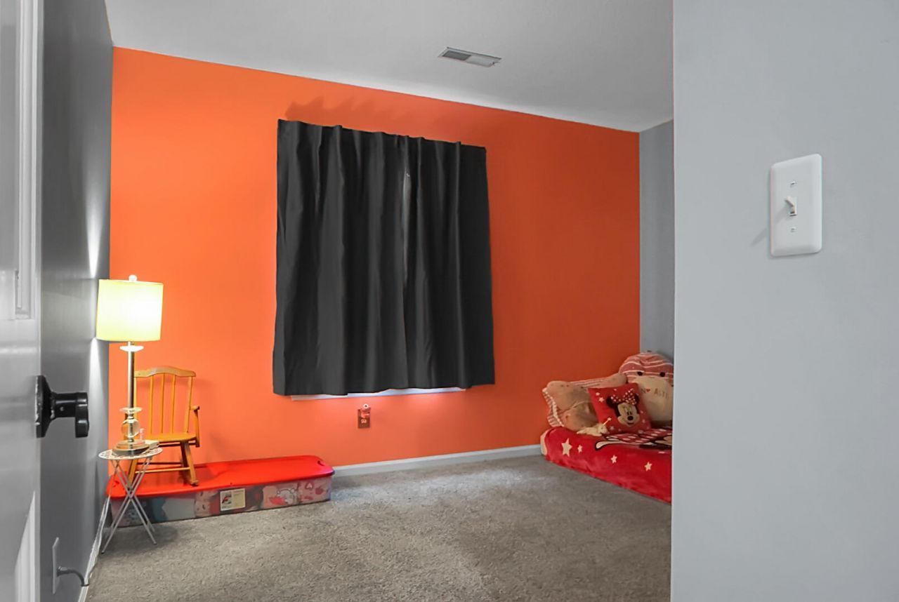 235 Knightsbridge Drive Photo 49