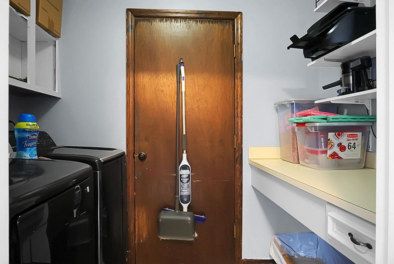 235 Knightsbridge Drive Photo 52