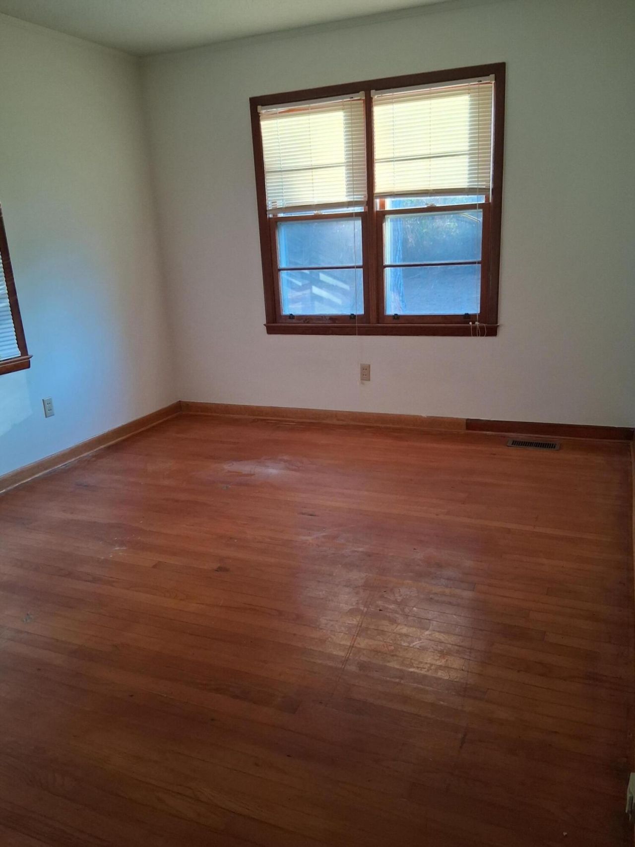 70 Cummings Court Photo 37