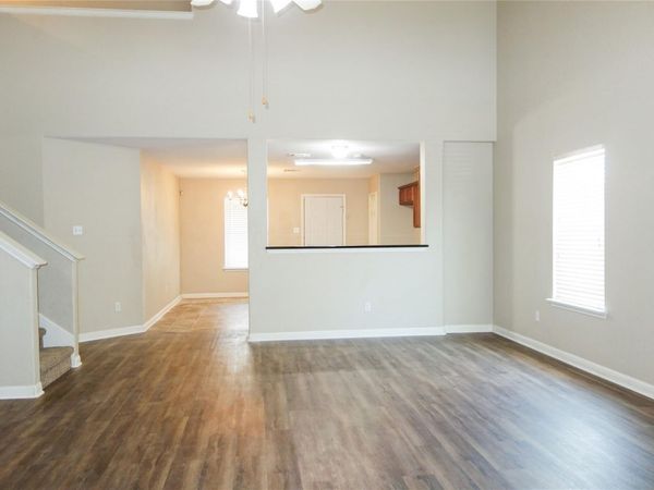 108 Lavaca LOOP, Hutto, TX 78634