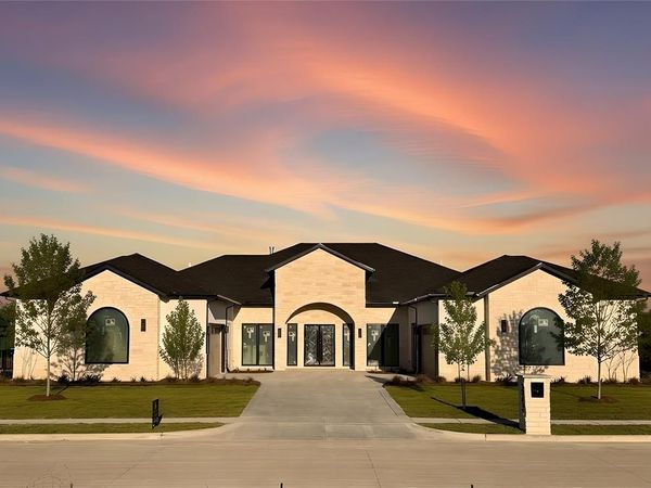 323 Longview Place, Heath, TX 75032