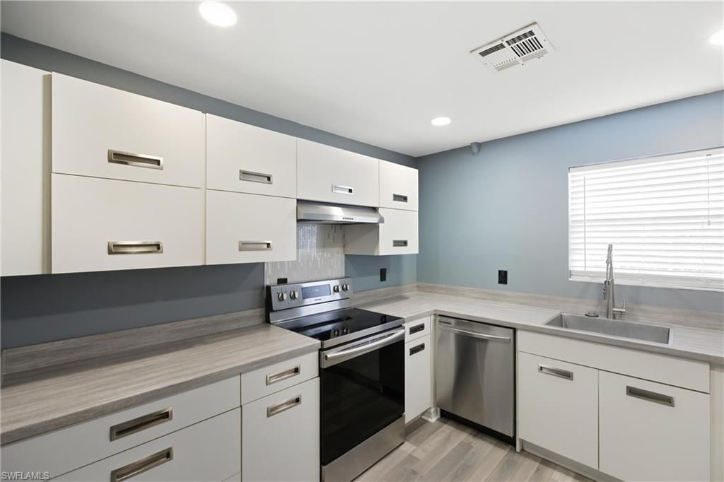 165 Bristol Ln, Unit C202, Naples, FL 34112 Photo
