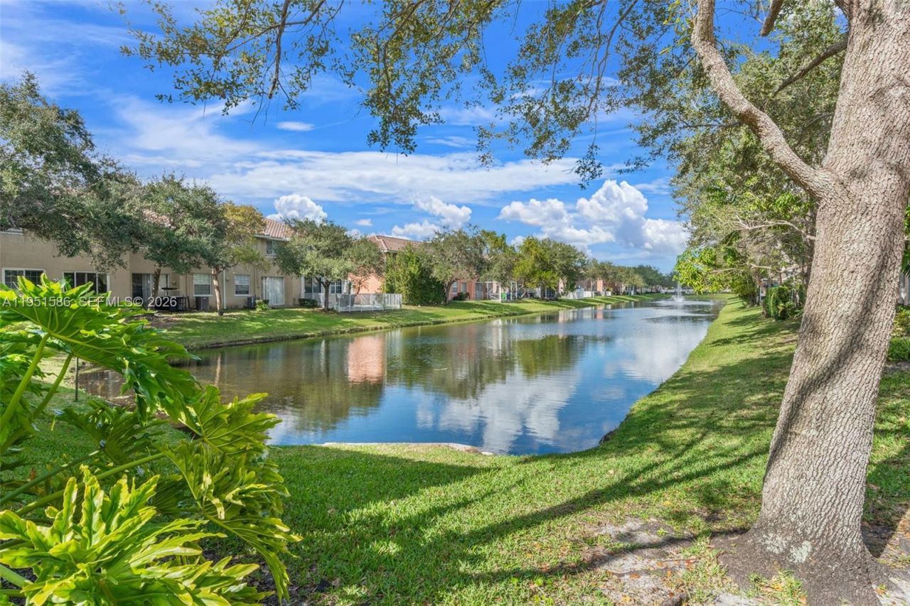 3811 NW 91st Ter, Sunrise, FL 33351 Photo