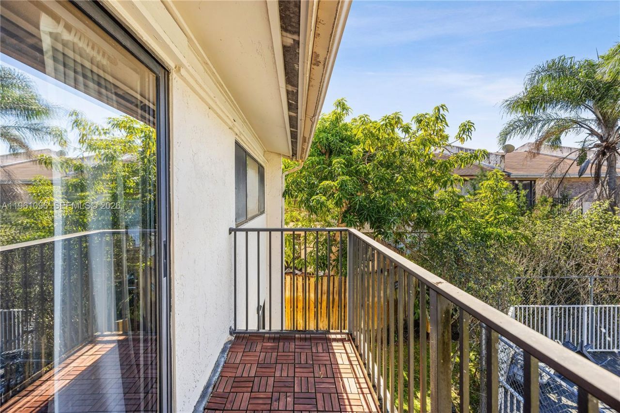 4299 N 76th Ave, Davie, FL 33024 Photo