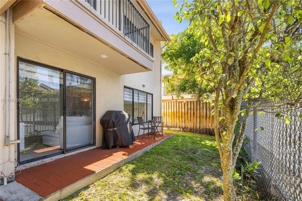 4299 N 76th Ave, Davie, FL 33024 Photo