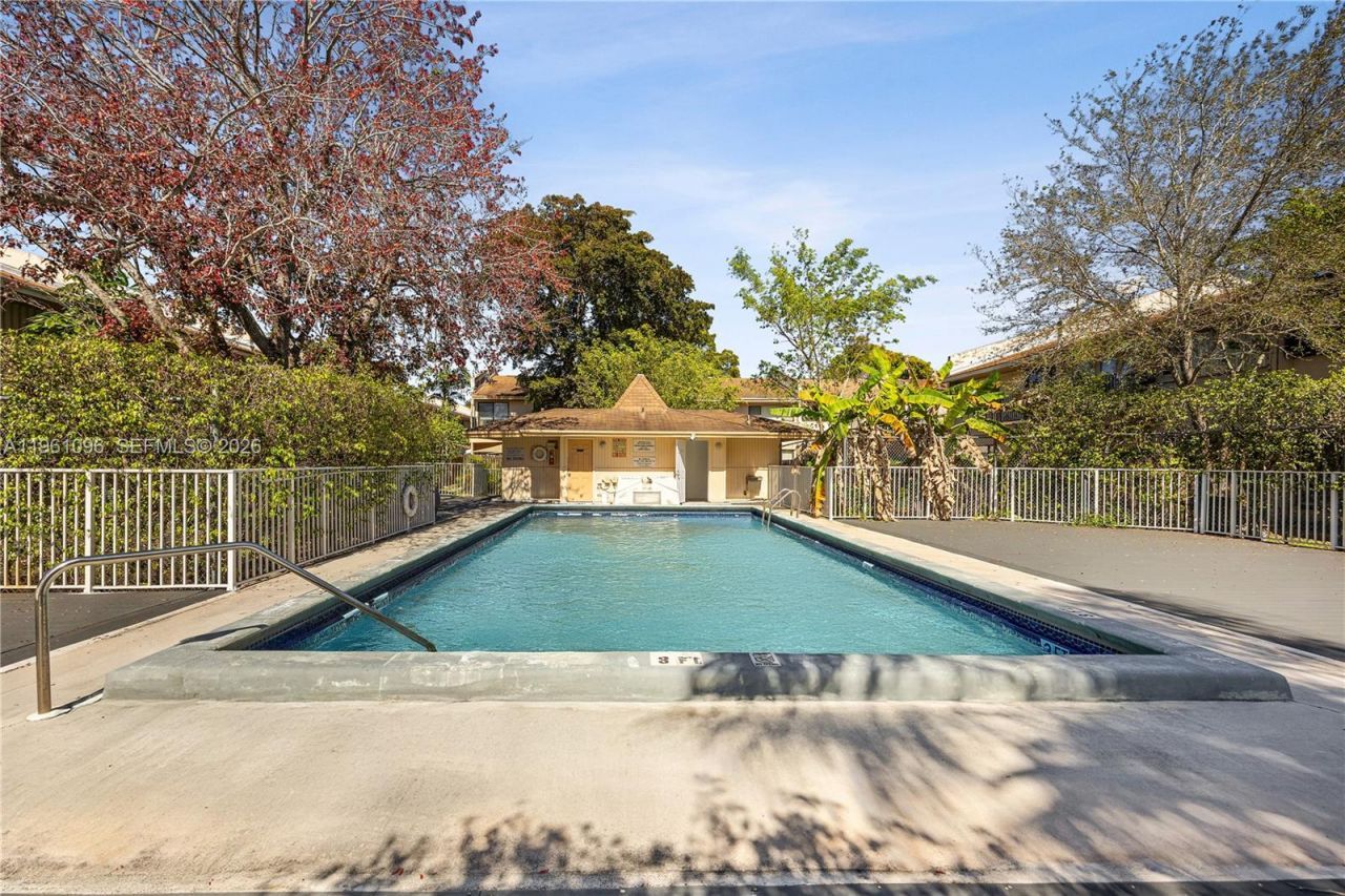 4299 N 76th Ave, Davie, FL 33024 Photo