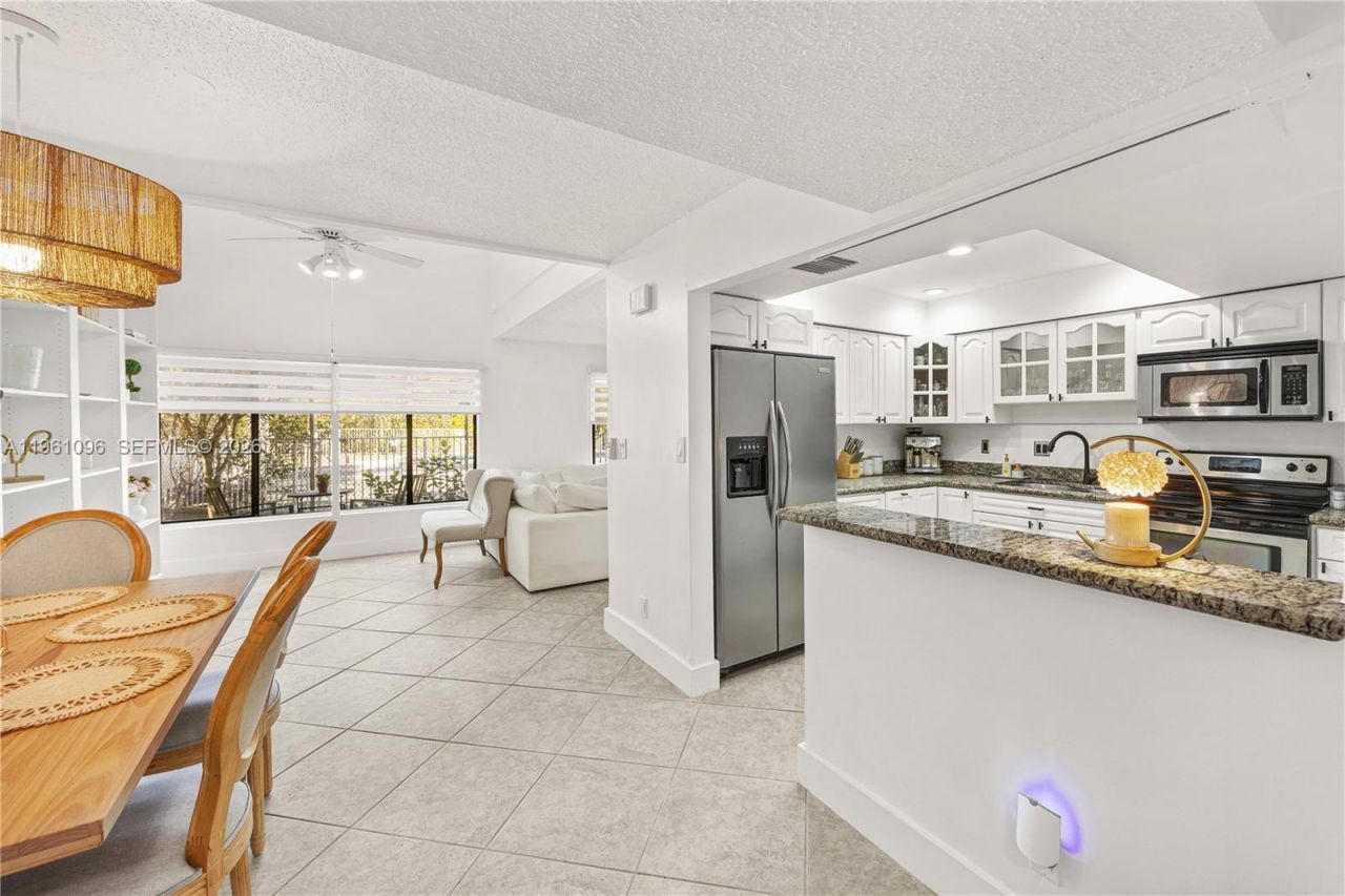 4299 N 76th Ave, Davie, FL 33024 Photo