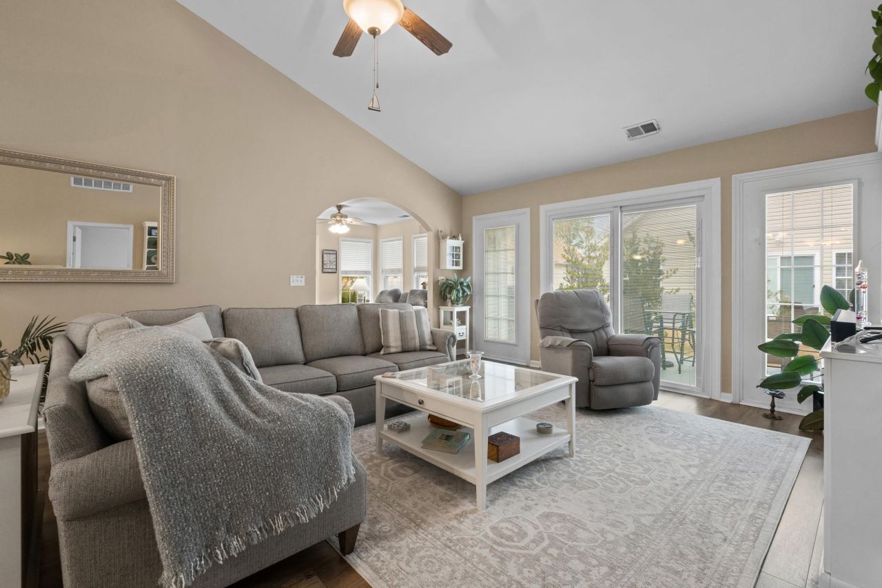 7274 Guinevere Circle Photo 16