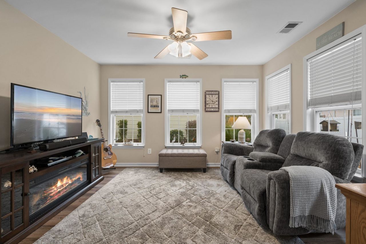 7274 Guinevere Circle Photo 20