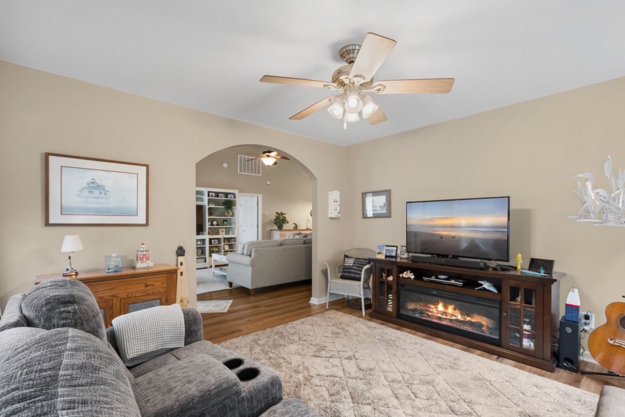 7274 Guinevere Circle Photo 21