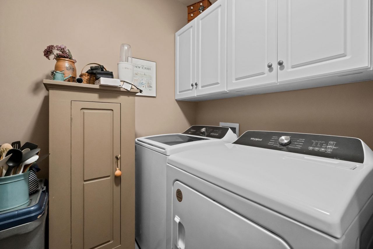 7274 Guinevere Circle Photo 28