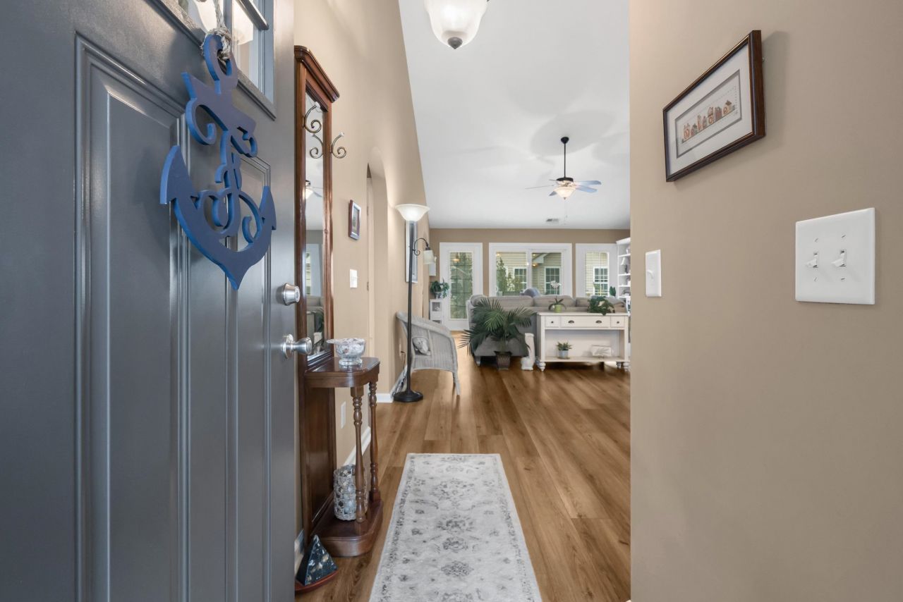 7274 Guinevere Circle Photo 4