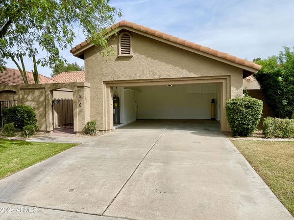 82 W CALLE DE ARCOS, Tempe, AZ 85284