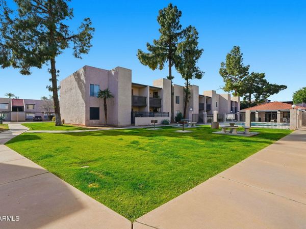 1927 E HAMPTON Avenue, Unit 207, Mesa, AZ 85204