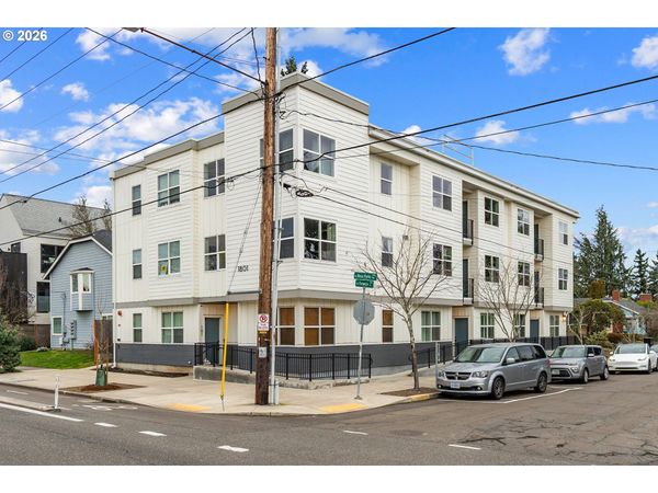 1801 N ROSA PARKS WAY, Unit 102, Portland, OR 97217