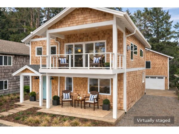 143 E TANANA AVE, Cannon Beach, OR 97110