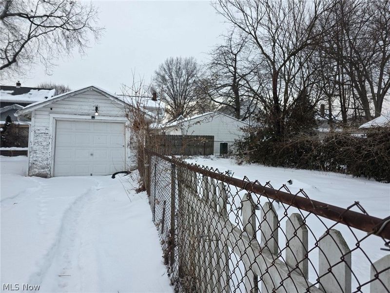 1174 Linden Avenue, Akron, OH 44310 Photo 16