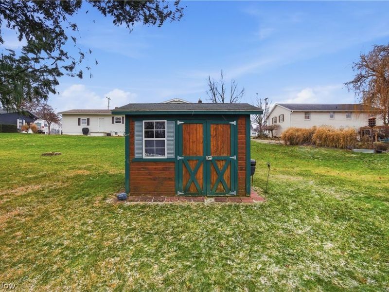 535 W Schultz Avenue, Dalton, OH 44618 Photo 12