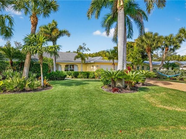1103 Captains Walk ST, SANIBEL, FL 33957