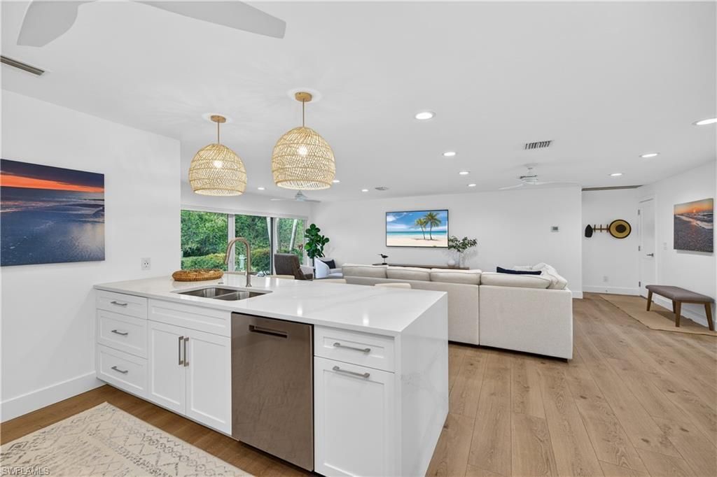 1103 Captains Walk St, Sanibel, FL 33957 Photo