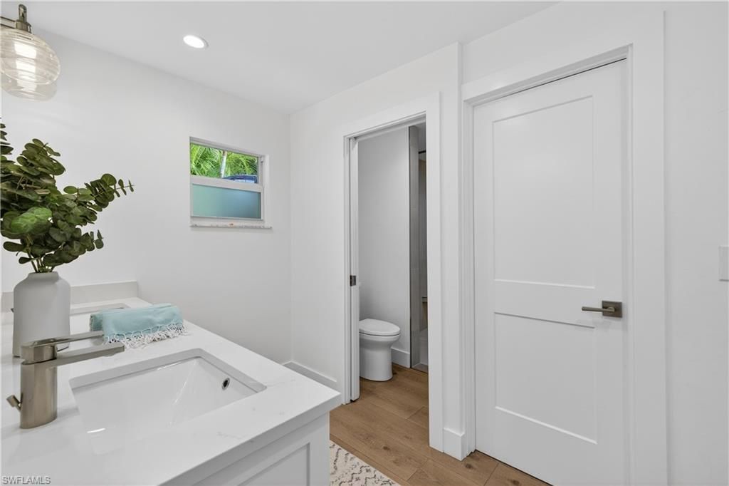 1103 Captains Walk St, Sanibel, FL 33957 Photo