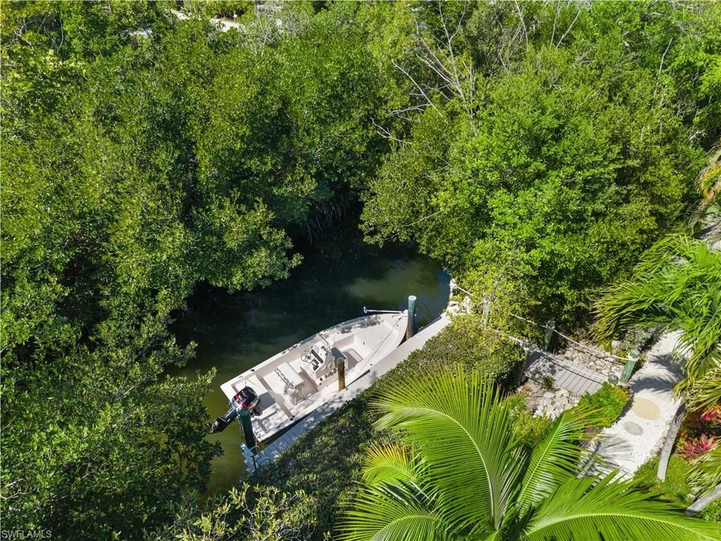 1103 Captains Walk St, Sanibel, FL 33957 Photo