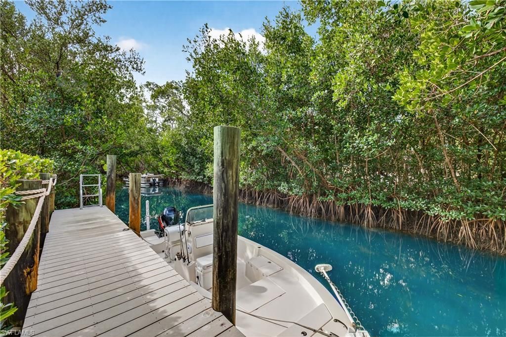 1103 Captains Walk St, Sanibel, FL 33957 Photo