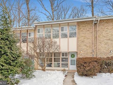 4447 FOREST GLEN COURT, Unit 4447, ANNANDALE, VA 22003