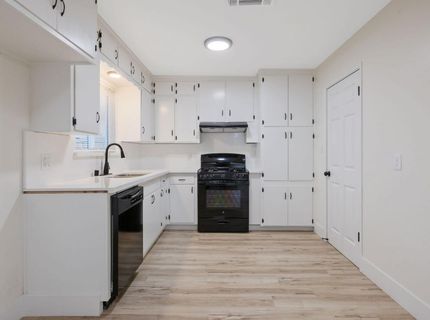 697 E Scott Ave, Fresno, CA 93710 Photo