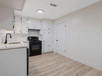 697 E Scott Ave, Fresno, CA 93710 Photo