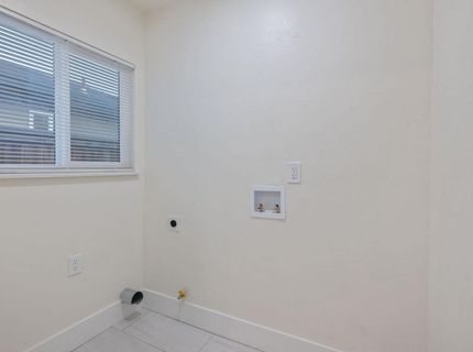 697 E Scott Ave, Fresno, CA 93710 Photo