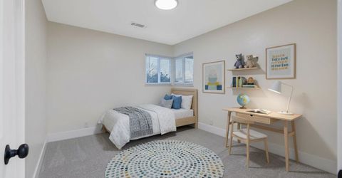 697 E Scott Ave, Fresno, CA 93710 Photo