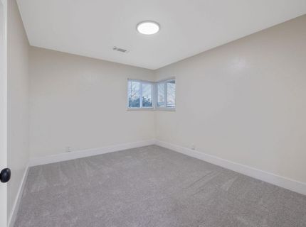 697 E Scott Ave, Fresno, CA 93710 Photo