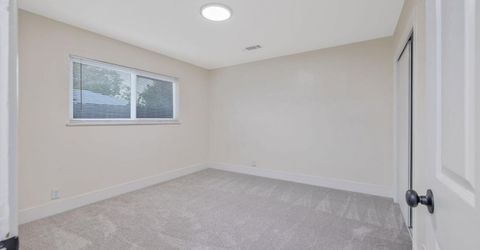 697 E Scott Ave, Fresno, CA 93710 Photo