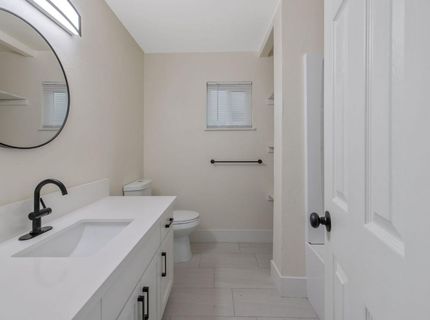 697 E Scott Ave, Fresno, CA 93710 Photo