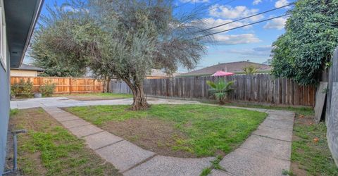 697 E Scott Ave, Fresno, CA 93710 Photo