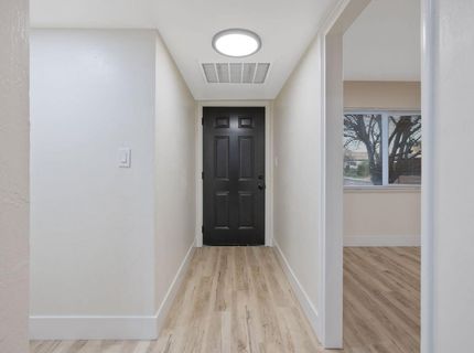 697 E Scott Ave, Fresno, CA 93710 Photo