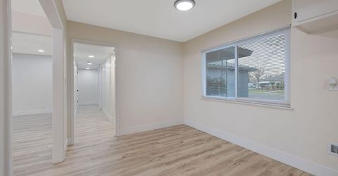 697 E Scott Ave, Fresno, CA 93710 Photo