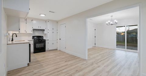 697 E Scott Ave, Fresno, CA 93710 Photo