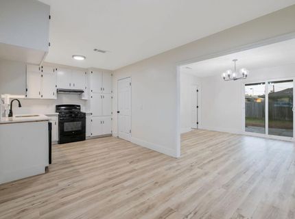 697 E Scott Ave, Fresno, CA 93710 Photo